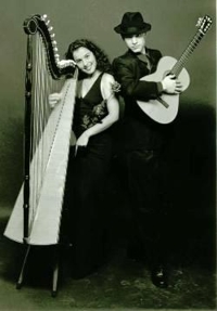 Photo: Violeta Ramos (Paraguayan harp), Richard Schneider (Guitar)